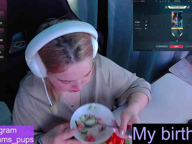 AlinaAdams webcam
