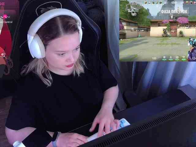 AlinaAdams webcam