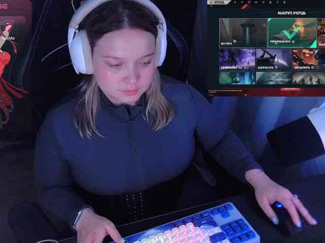 AlinaAdams webcam