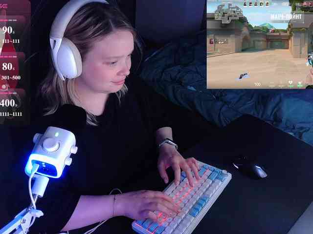 AlinaAdams webcam