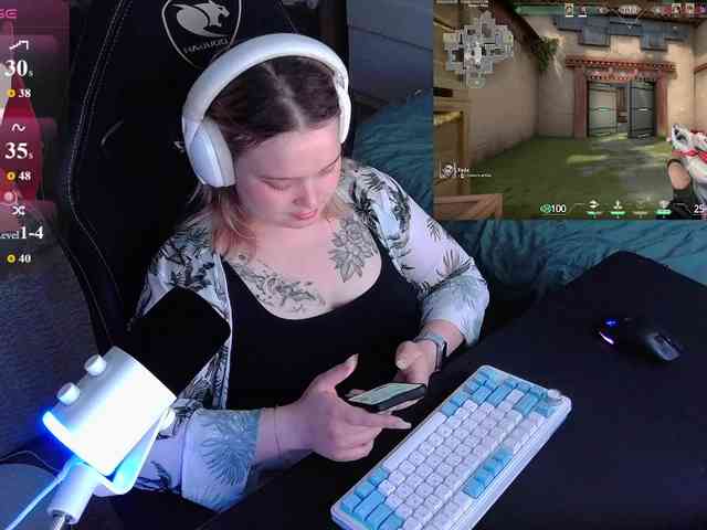 AlinaAdams webcam