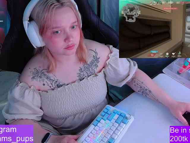 AlinaAdams webcam