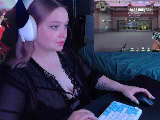 AlinaAdams webcam