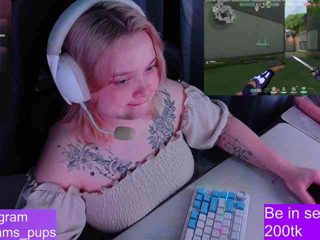 AlinaAdams webcam