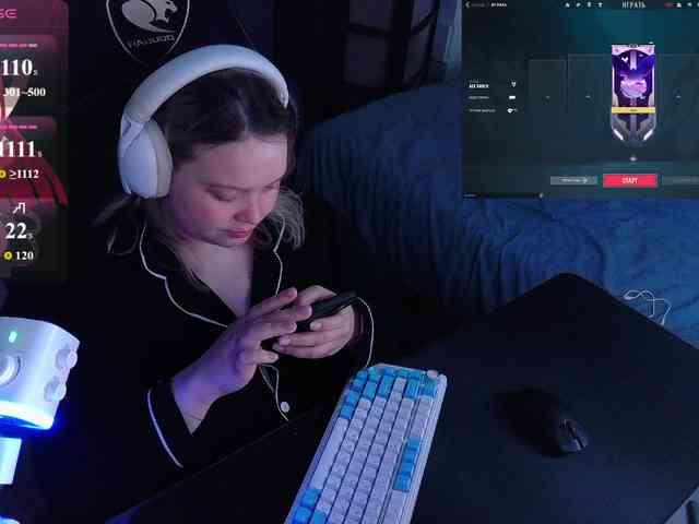 AlinaAdams webcam