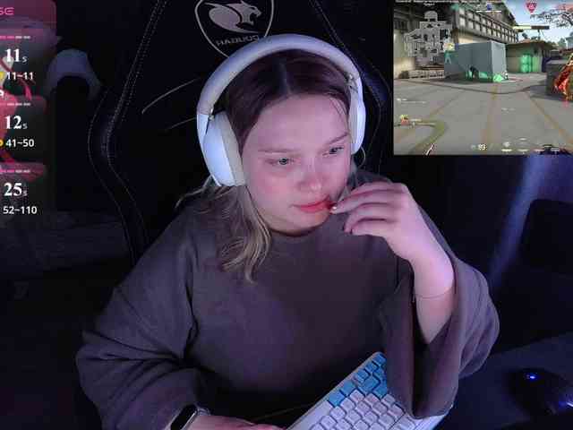 AlinaAdams webcam