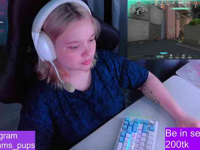 AlinaAdams webcam
