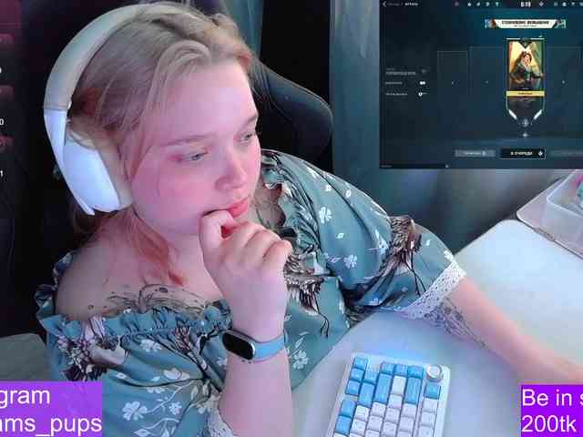 AlinaAdams webcam