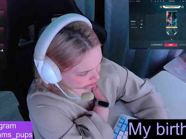 AlinaAdams webcam