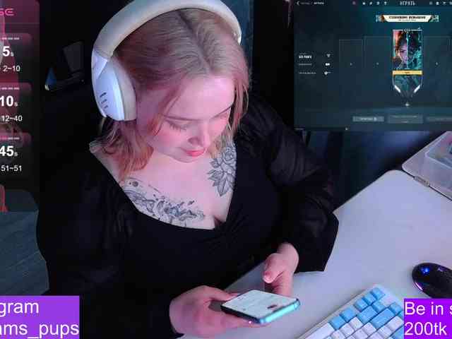 AlinaAdams webcam