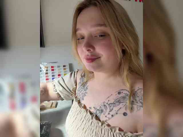 AlinaAdams webcam