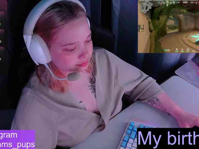 AlinaAdams webcam