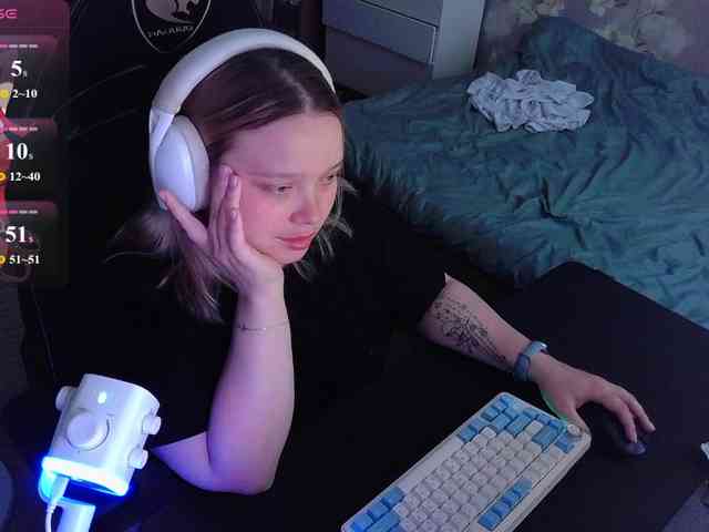 AlinaAdams webcam