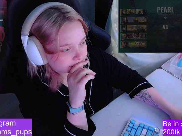 AlinaAdams webcam