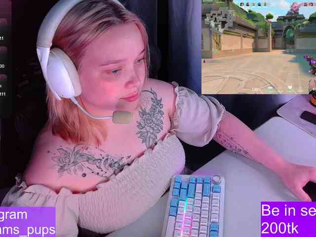 AlinaAdams webcam