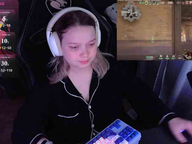 AlinaAdams webcam