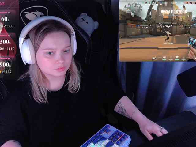 AlinaAdams webcam