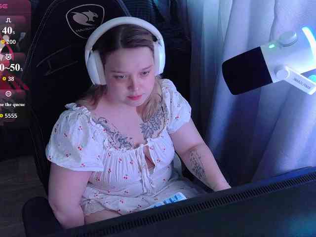 AlinaAdams webcam