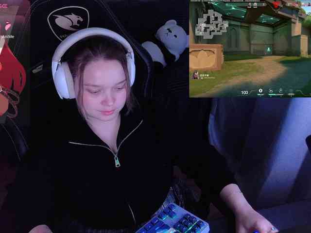 AlinaAdams webcam