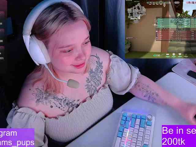 AlinaAdams webcam