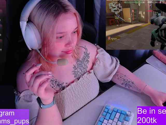 AlinaAdams webcam