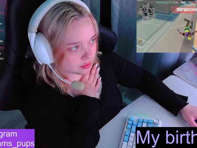 AlinaAdams webcam