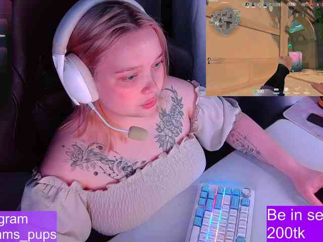 AlinaAdams webcam