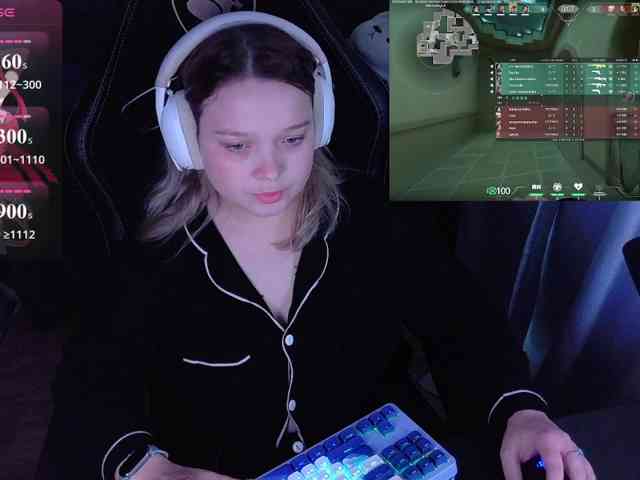 AlinaAdams webcam