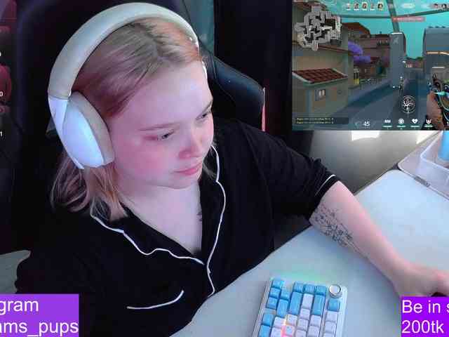 AlinaAdams webcam