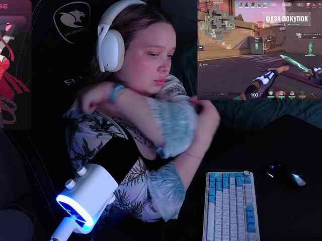 AlinaAdams webcam
