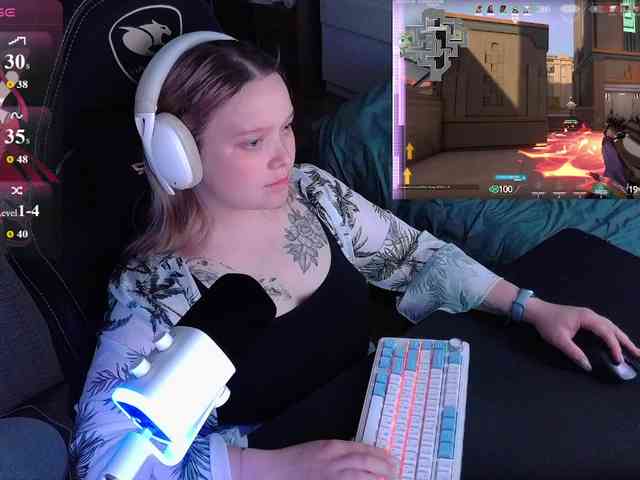 AlinaAdams webcam