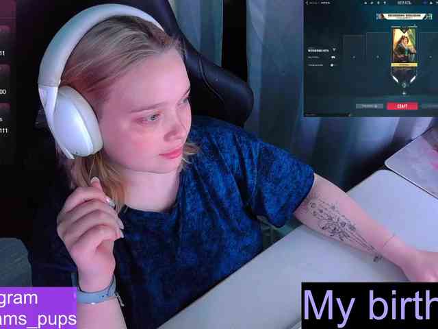 AlinaAdams webcam