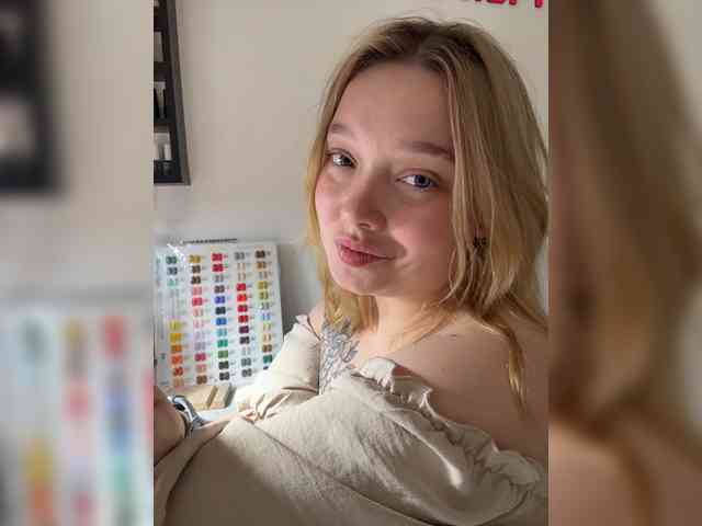 AlinaAdams webcam