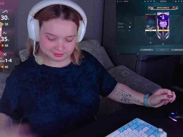 AlinaAdams webcam