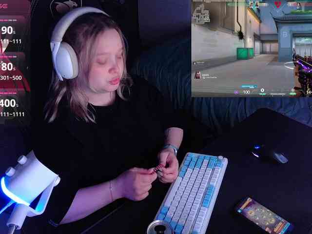 AlinaAdams Live Webcam on BongaCams