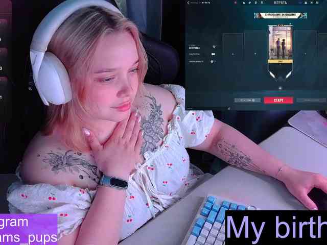 AlinaAdams webcam