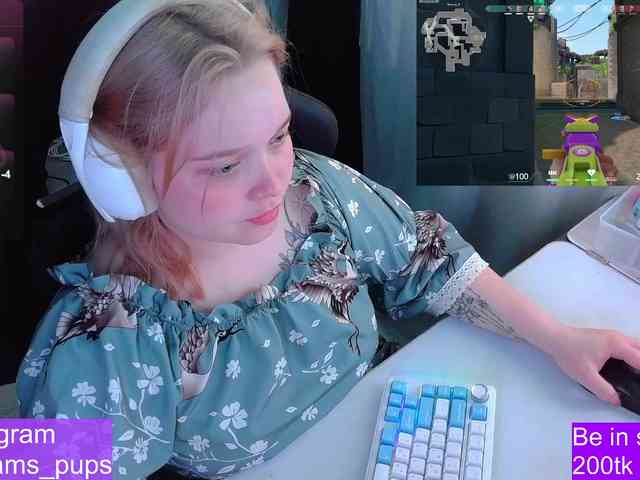 AlinaAdams webcam