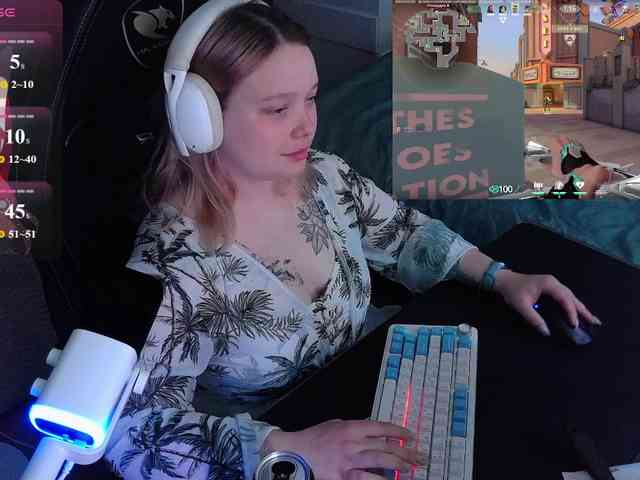 AlinaAdams webcam