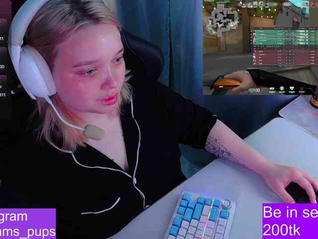 AlinaAdams webcam