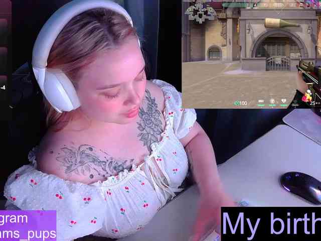 AlinaAdams webcam