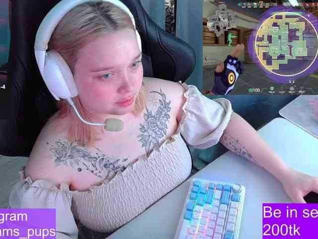 AlinaAdams webcam