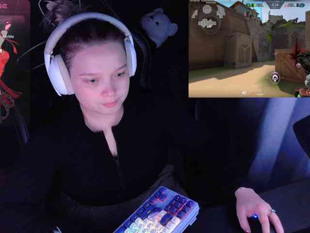 AlinaAdams webcam