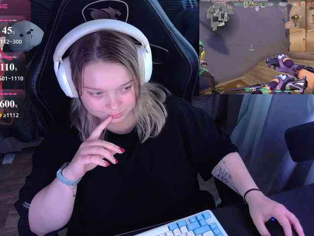 AlinaAdams webcam
