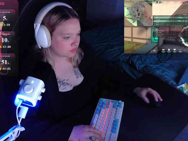 AlinaAdams webcam