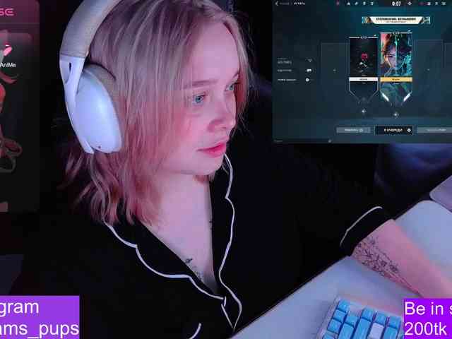 AlinaAdams webcam