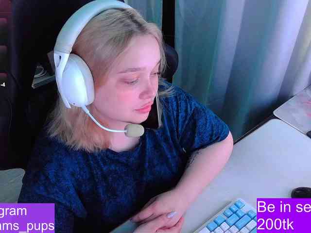 AlinaAdams webcam