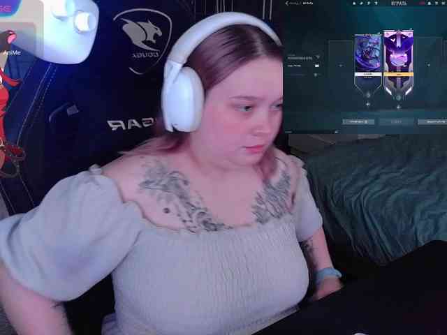 AlinaAdams webcam