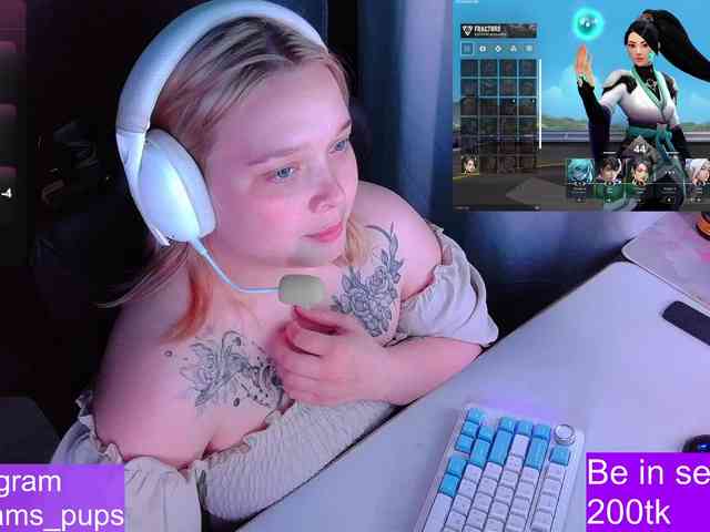 AlinaAdams webcam