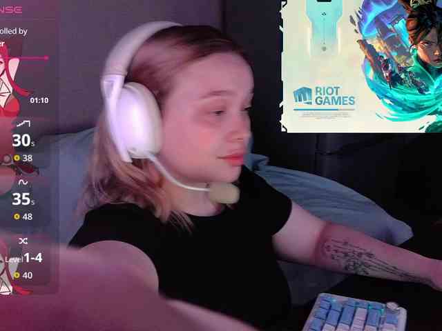 AlinaAdams webcam