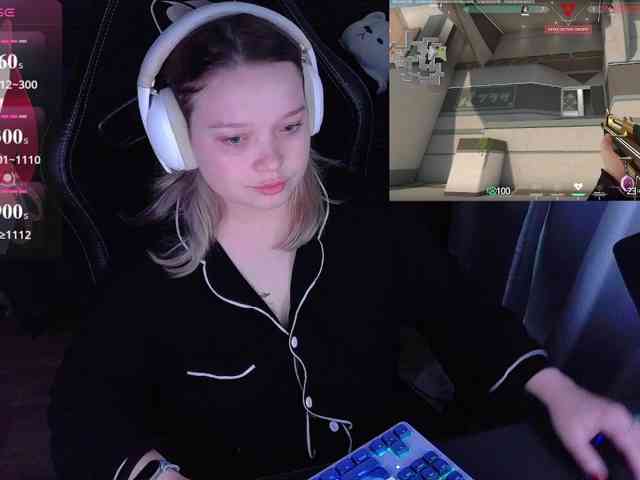 AlinaAdams webcam